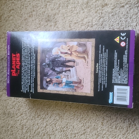 Planet of the Apes Cornelius Hasbro Signature Series Collectible Figure - Picture 2 of 4